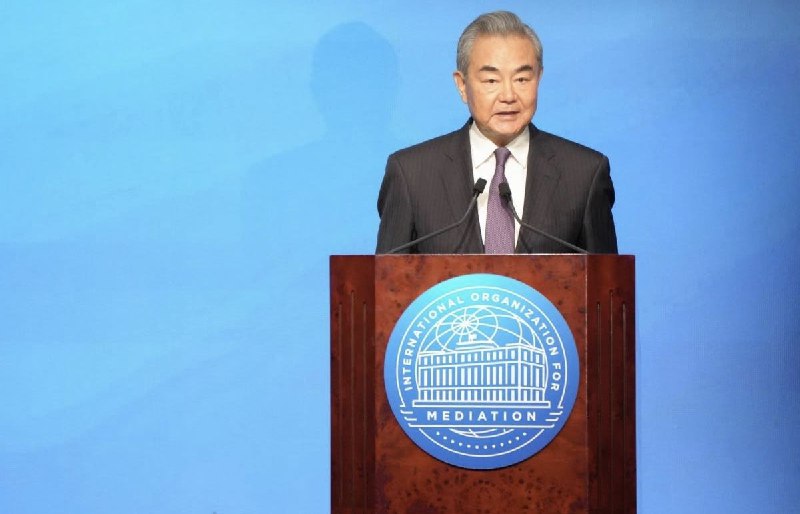 中国主导国际调解院在香港成立 31国签署公约推动争议解决中国外交部5月30日在香港主持国际调解院成立仪式，王毅外长与31国代表共同签署《建立国际调解院公约》